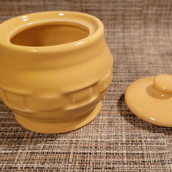 Longaberger Woven Traditions Butternut Yellow Sugar Bowl & Lid - Picture 2 of 6